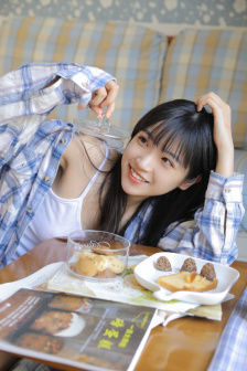 小姐好白